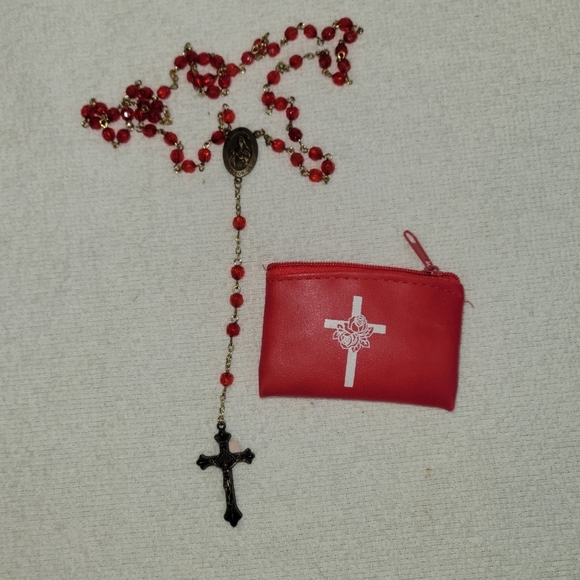 Antique Vintage Red Beads Rosary Saint Therese and crucifix with red pouch - Picture 5 of 8